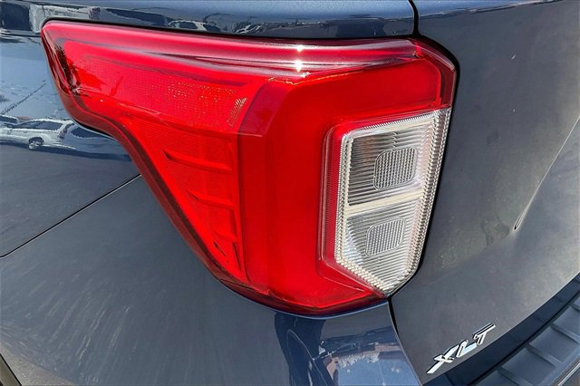 Certified 2021 Ford Explorer XLT w/ Equipment Group 202A image 31