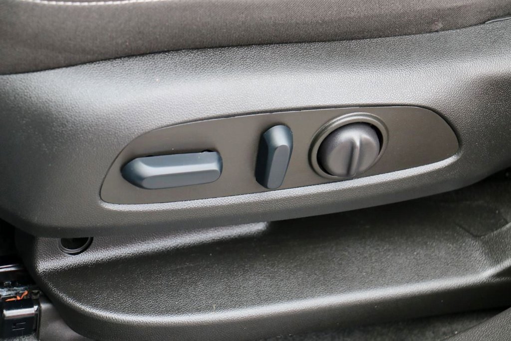 Used 2025 Chevrolet Blazer LT image 20