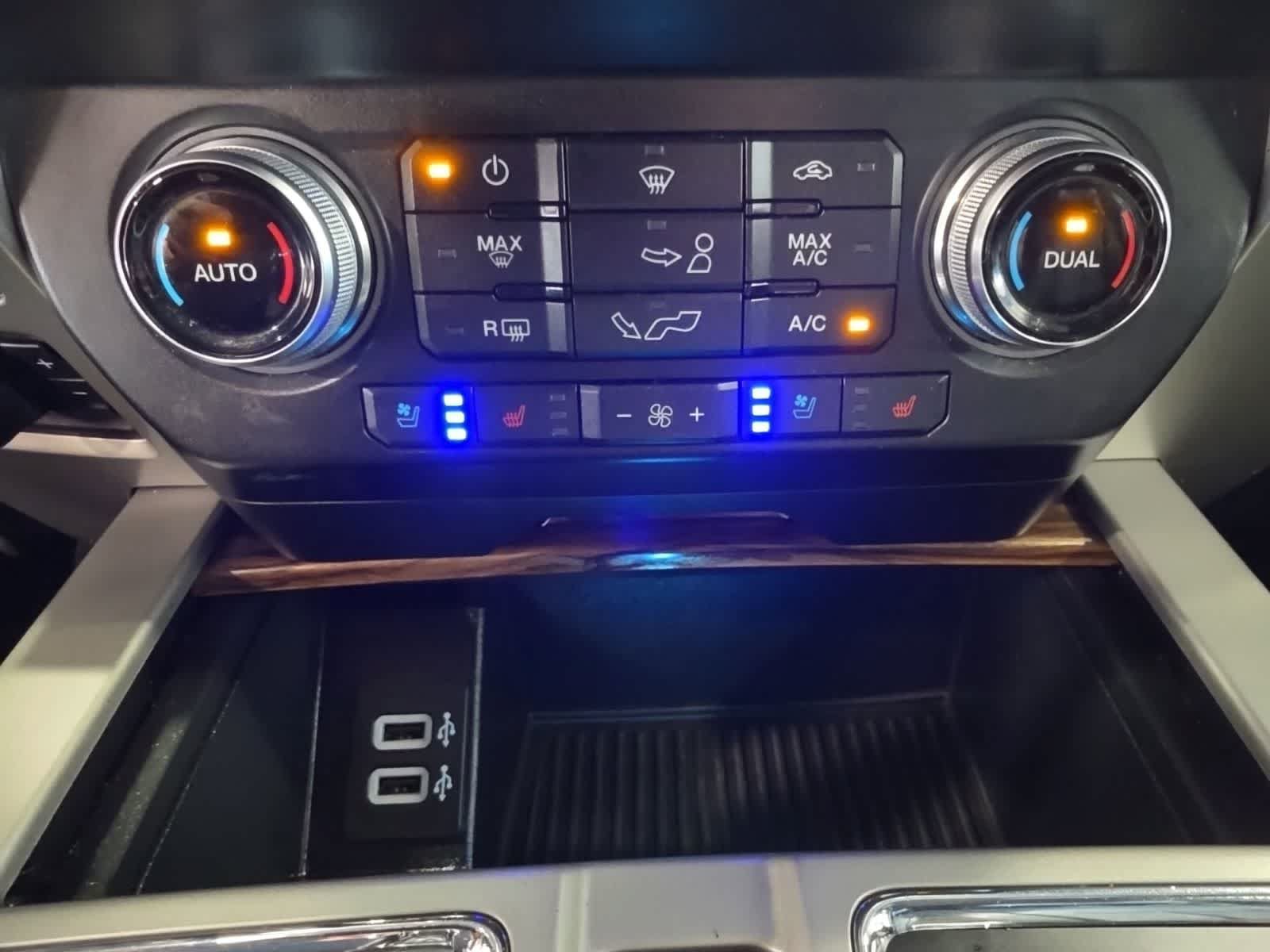 Certified 2019 Ford F150 Lariat w/ Equipment Group 502A Luxury AWD/4WD image 29