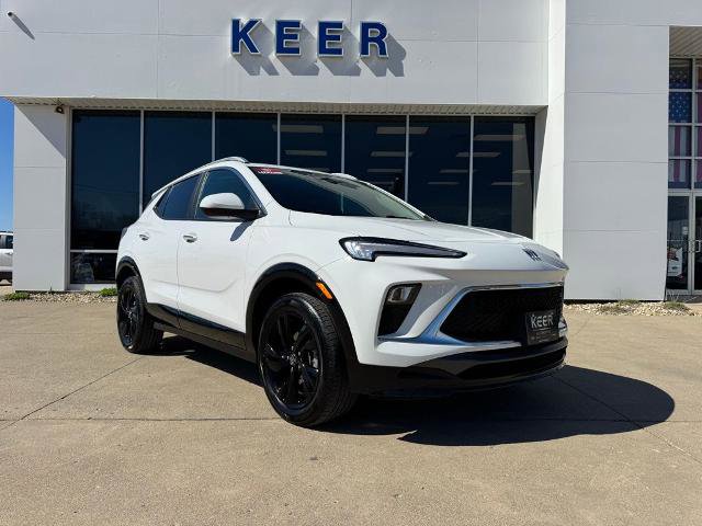 Used 2024 Buick Encore GX Sport Touring AWD/4WD image 1