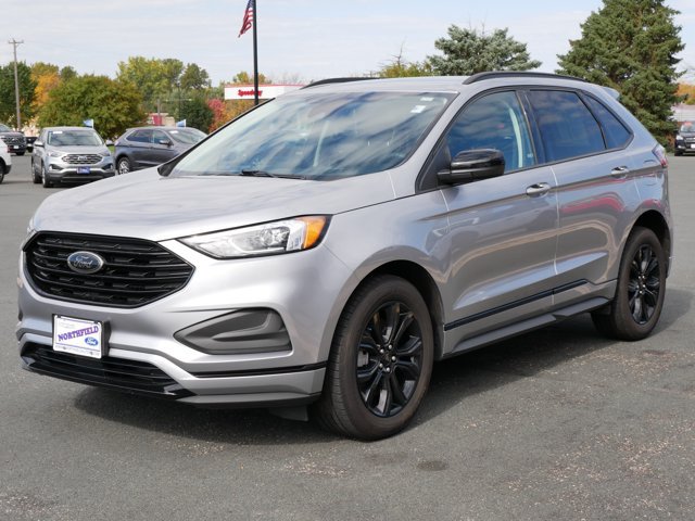 Certified 2022 Ford Edge SE w/ Black Appearance Package AWD/4WD image 4