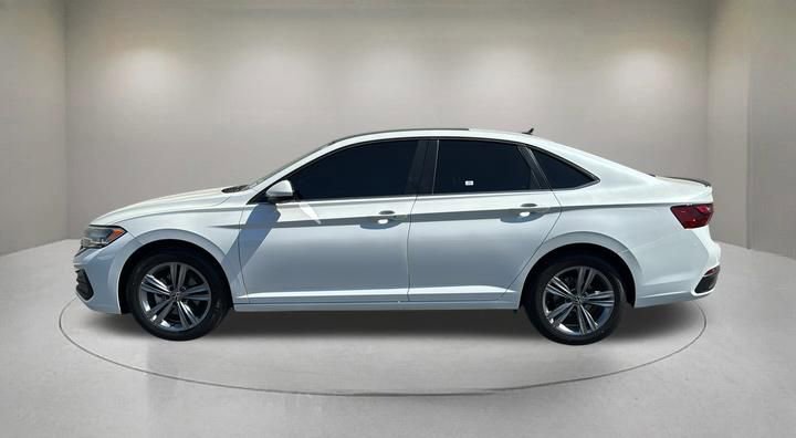 Used 2023 Volkswagen Jetta SE FWD image 5