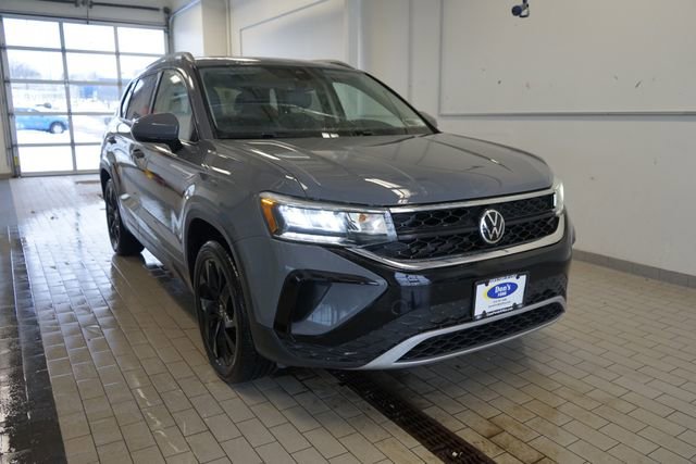 Used 2022 Volkswagen Taos SE image 15