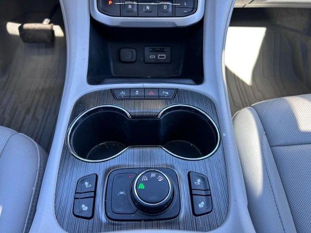 Used 2023 GMC Acadia SLT w/ LPO, Floor Liner Package image 20