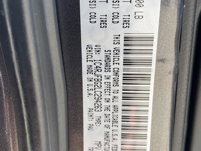 Used 2020 Jeep Grand Cherokee Limited AWD/4WD image 32