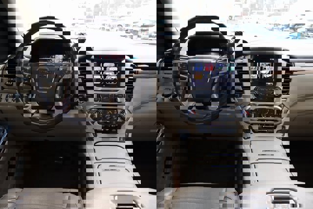 Used 2019 GMC Yukon Denali w/ Denali Ultimate Package image 11