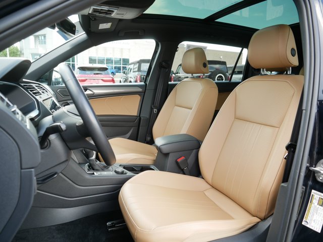 Used 2024 Volkswagen Tiguan SE AWD/4WD image 14
