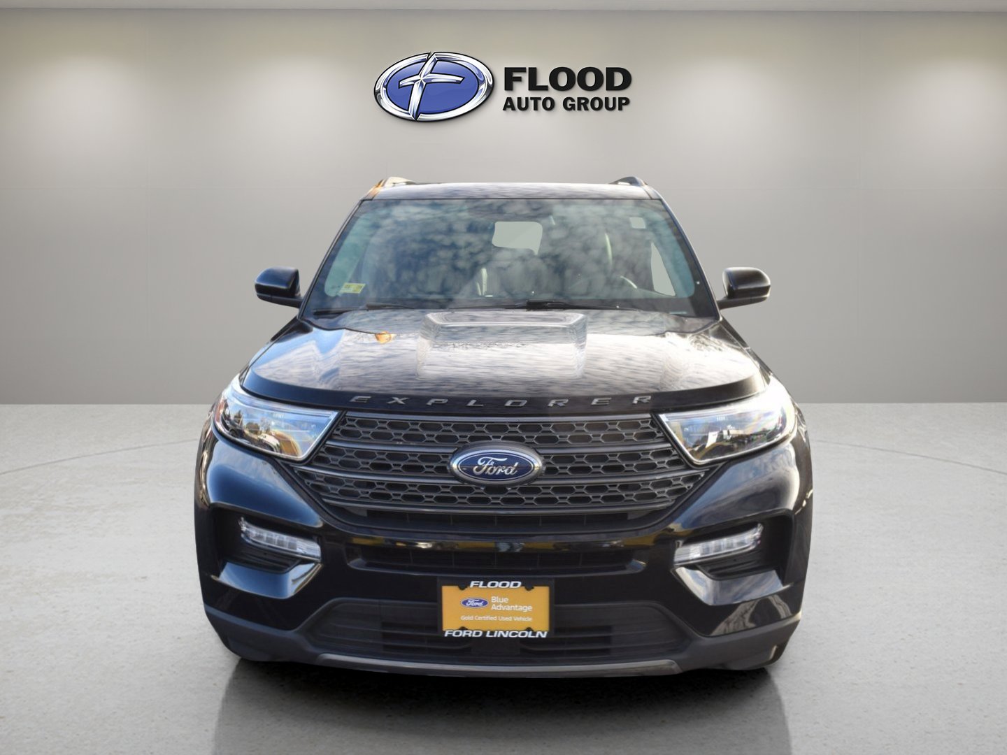 Certified 2023 Ford Explorer XLT w/ Equipment Group 202A image 1