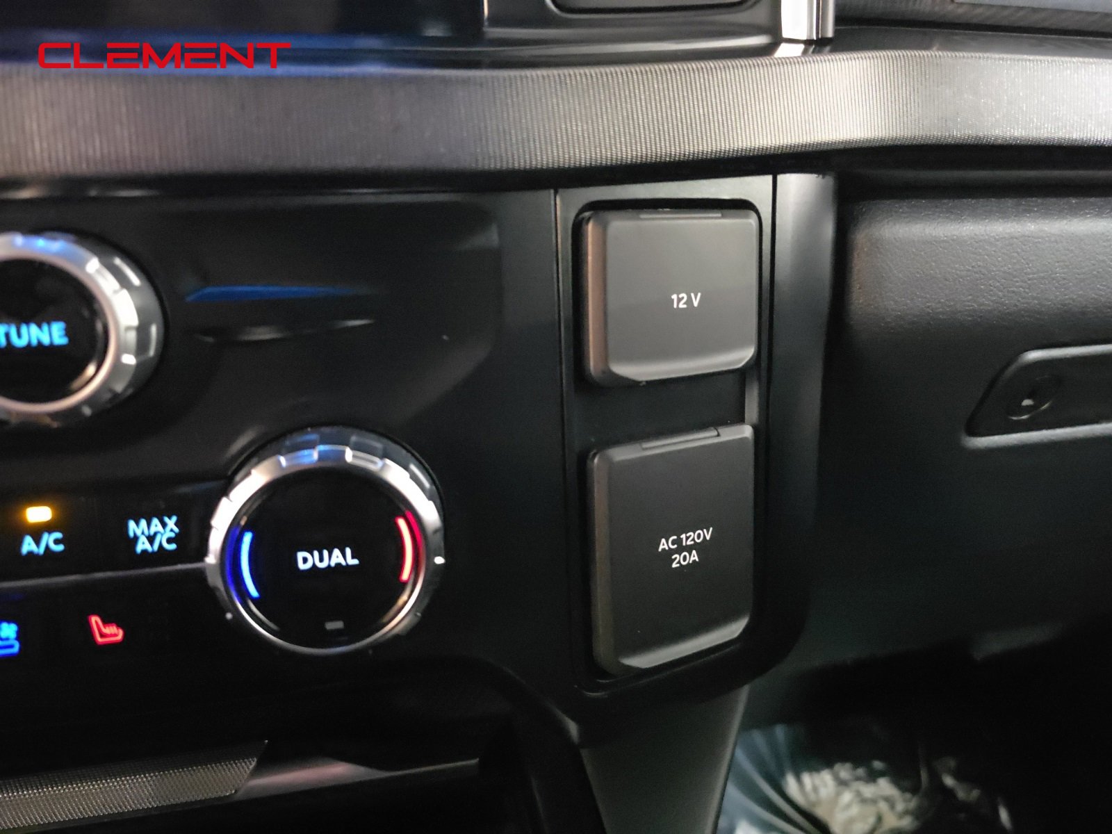 Certified 2023 Ford F450 Platinum w/ FX4 Off-Road Package image 23