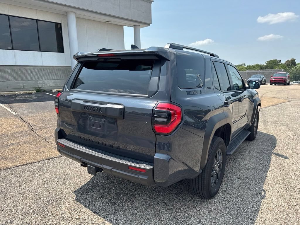Used 2025 Toyota 4Runner SR5 AWD/4WD image 7