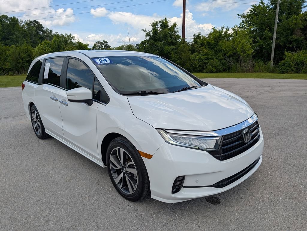 Used 2024 Honda Odyssey Touring image 2