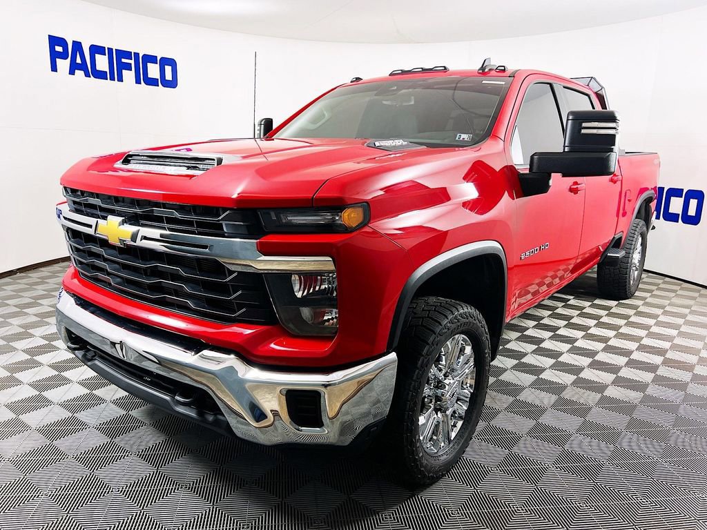 Used 2024 Chevrolet Silverado 2500 LT w/ Snow Plow Prep/Camper Package image 7