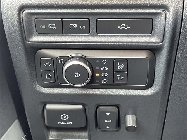 Certified 2022 Ford F150 Platinum w/ Equipment Group 701A High image 17