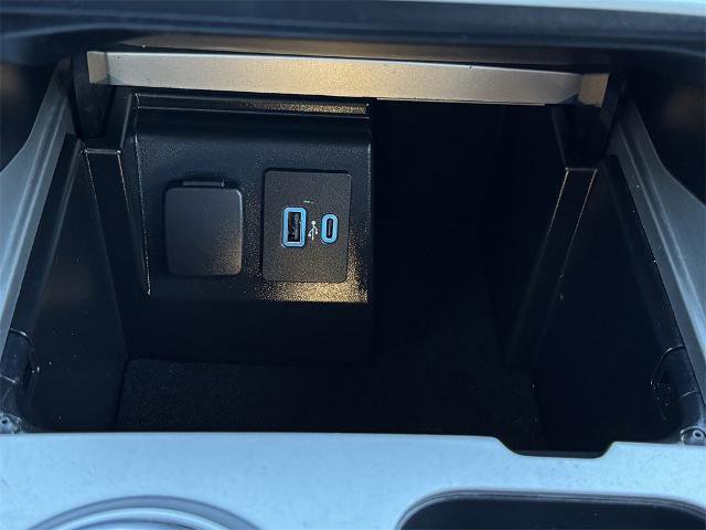 Certified 2022 Ford Explorer XLT image 27