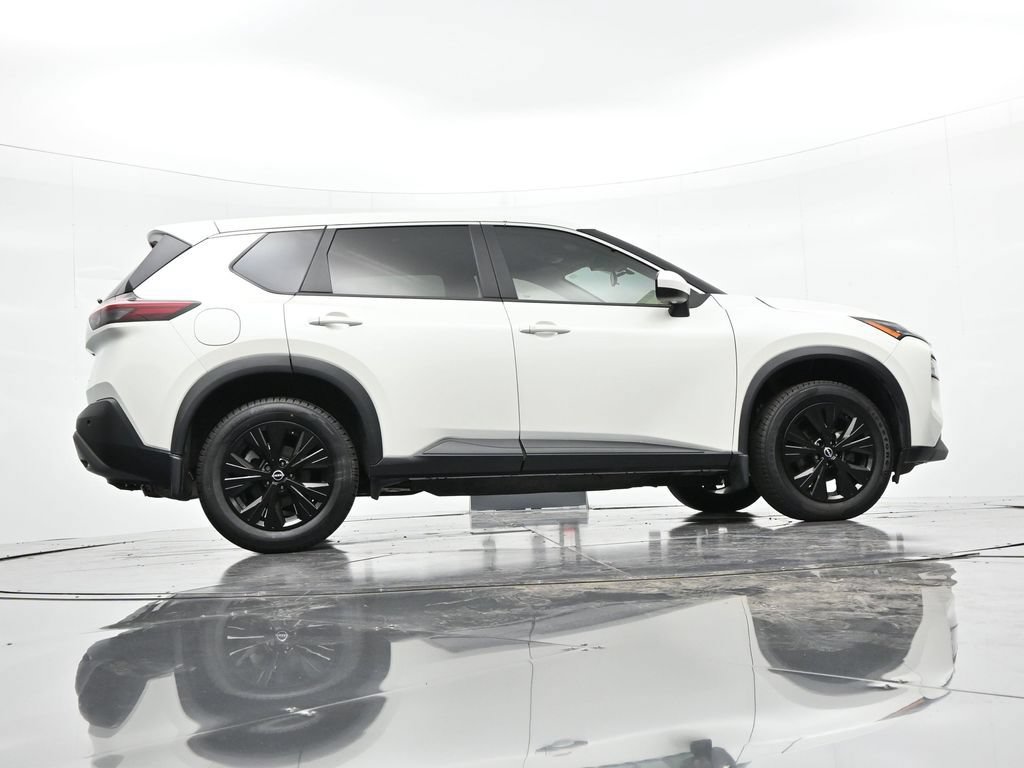 Used 2023 Nissan Rogue SV AWD/4WD image 29
