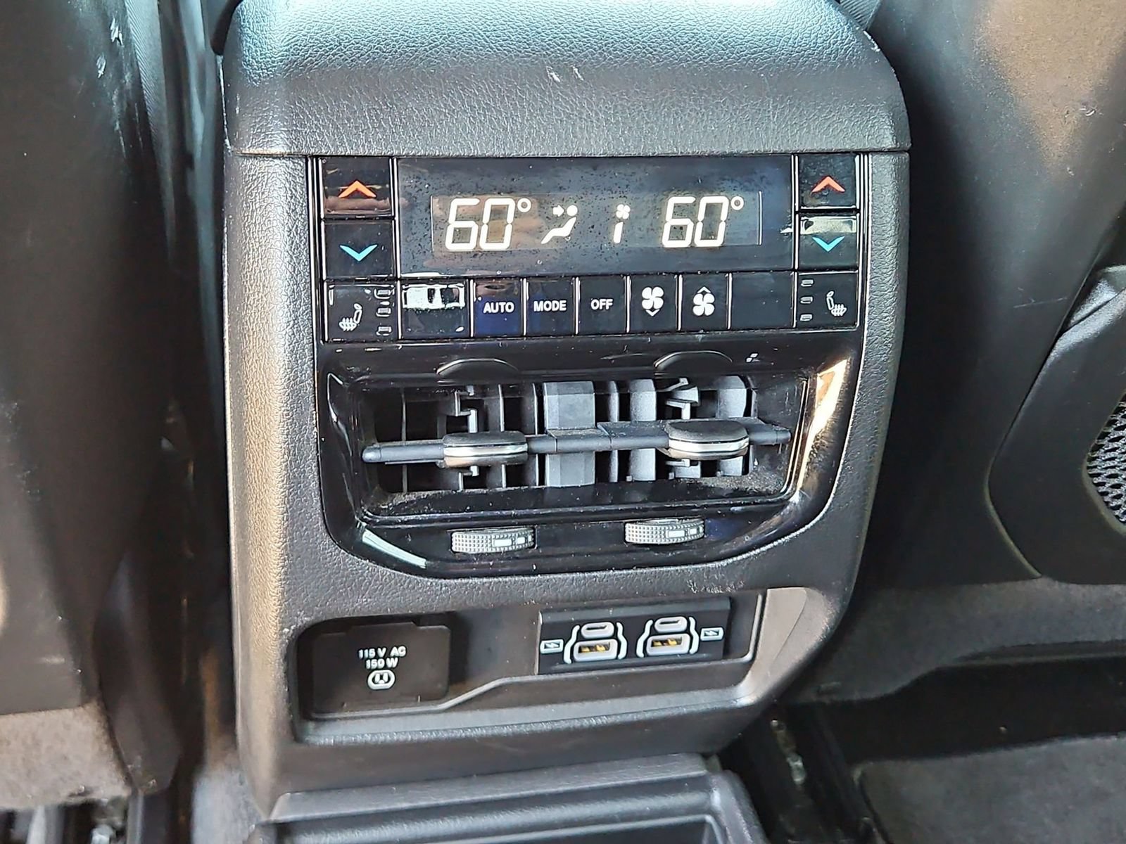 Used 2022 Jeep Grand Cherokee L Overland w/ Advanced Protech Group III AWD/4WD image 25