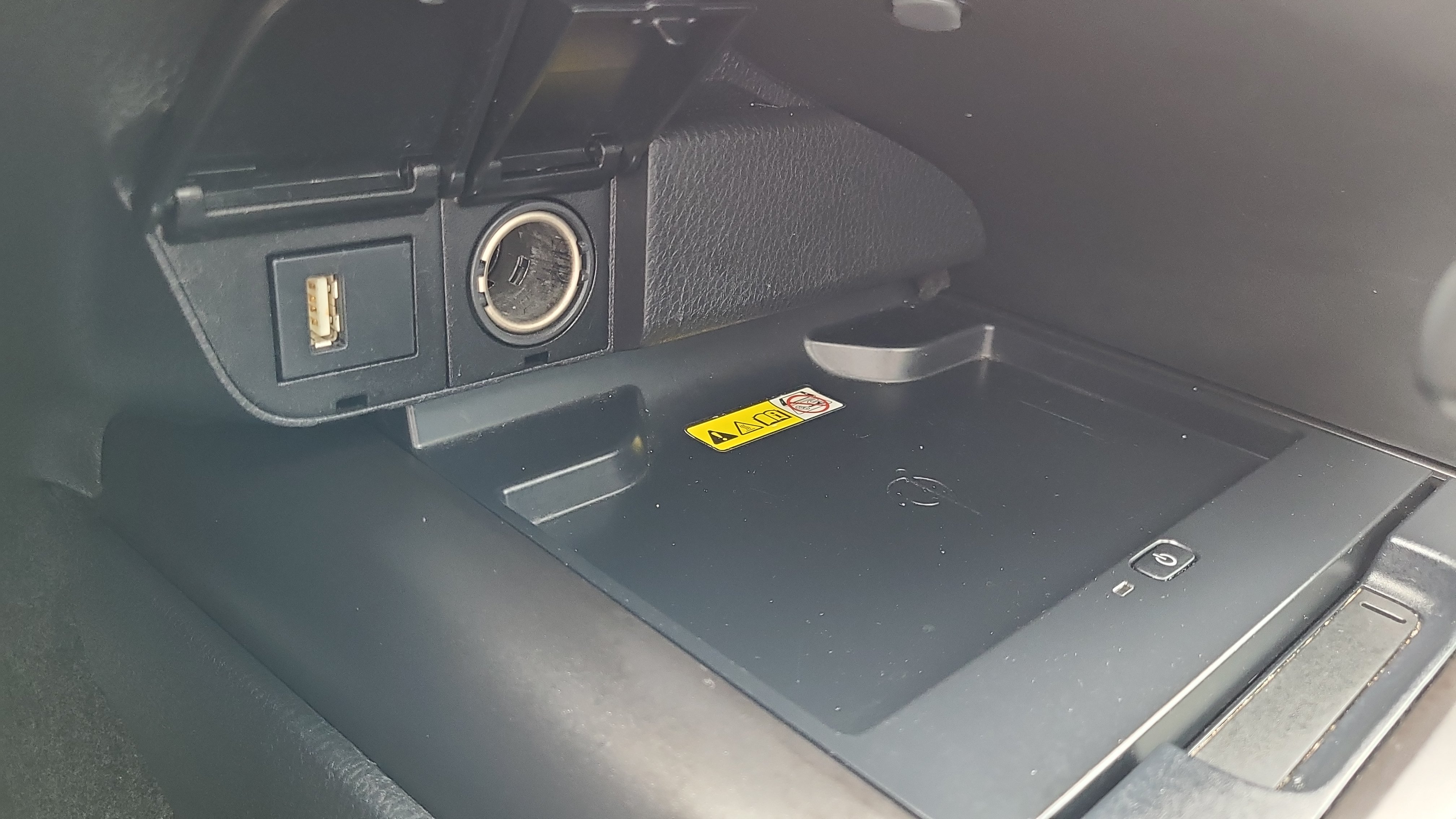 Used 2022 Toyota Camry XSE FWD image 25