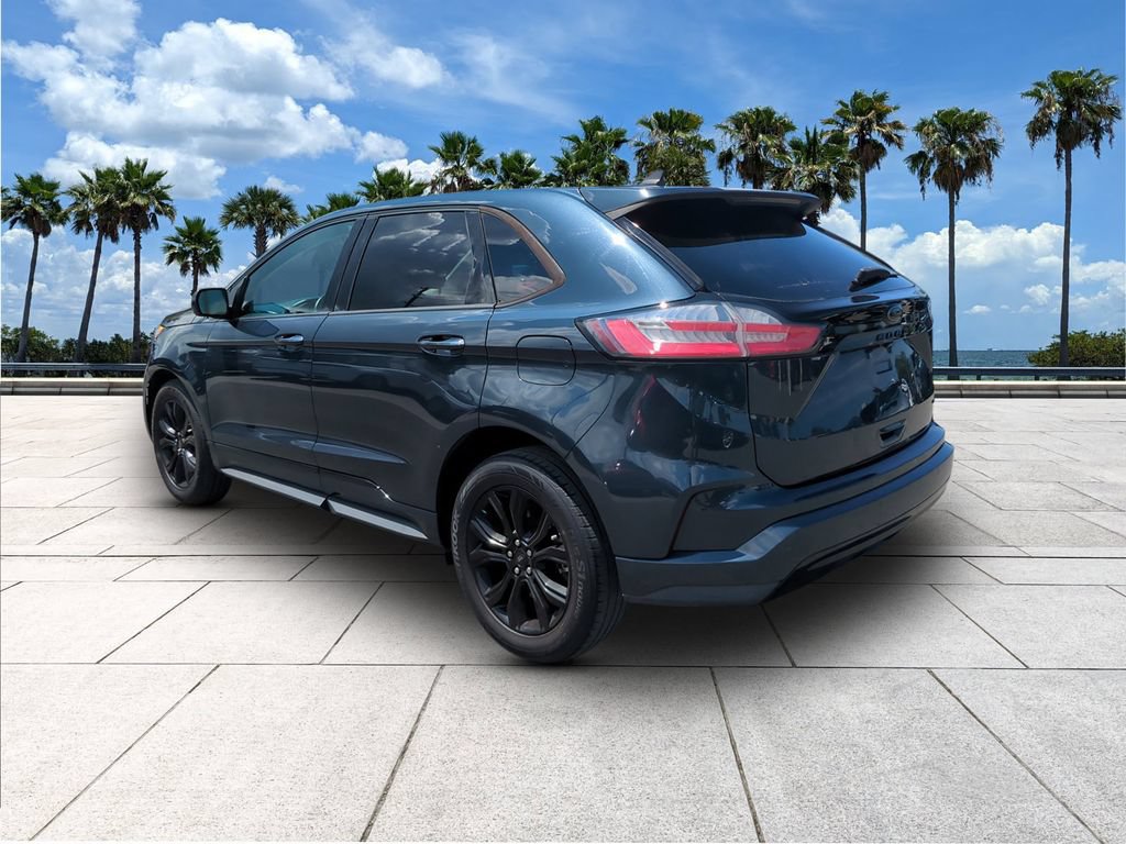 Certified 2022 Ford Edge SE w/ Black Appearance Package AWD/4WD image 5