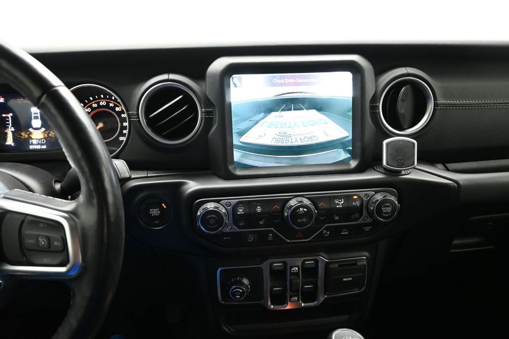Used 2020 Jeep Gladiator Overland AWD/4WD image 19