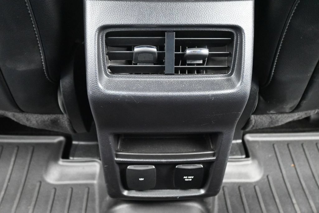 Certified 2018 Ford Edge SEL w/ Equipment Group 201A FWD image 24