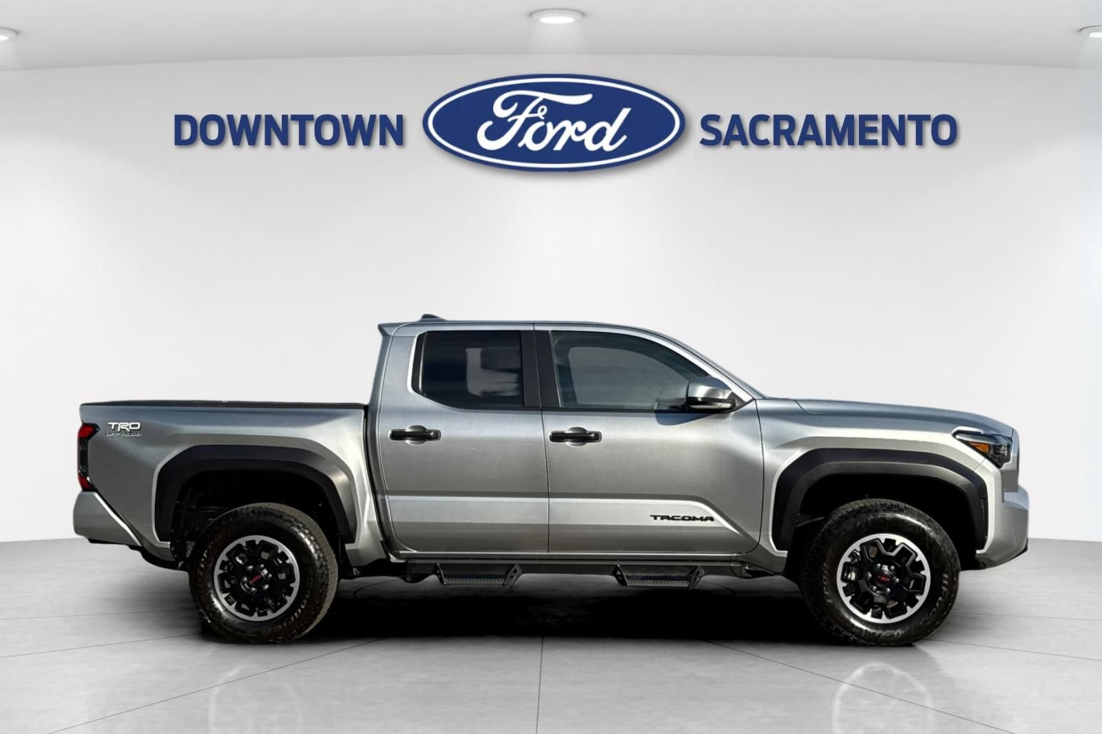 Used 2025 Toyota Tacoma TRD Off-Road AWD/4WD image 10