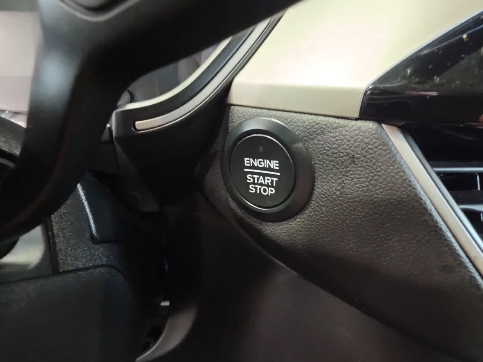 Certified 2020 Ford Escape SE AWD/4WD image 23