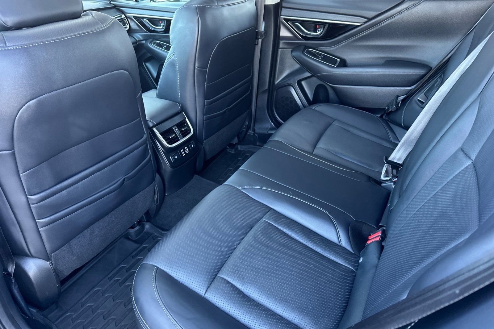 Used 2024 Subaru Outback Limited image 15