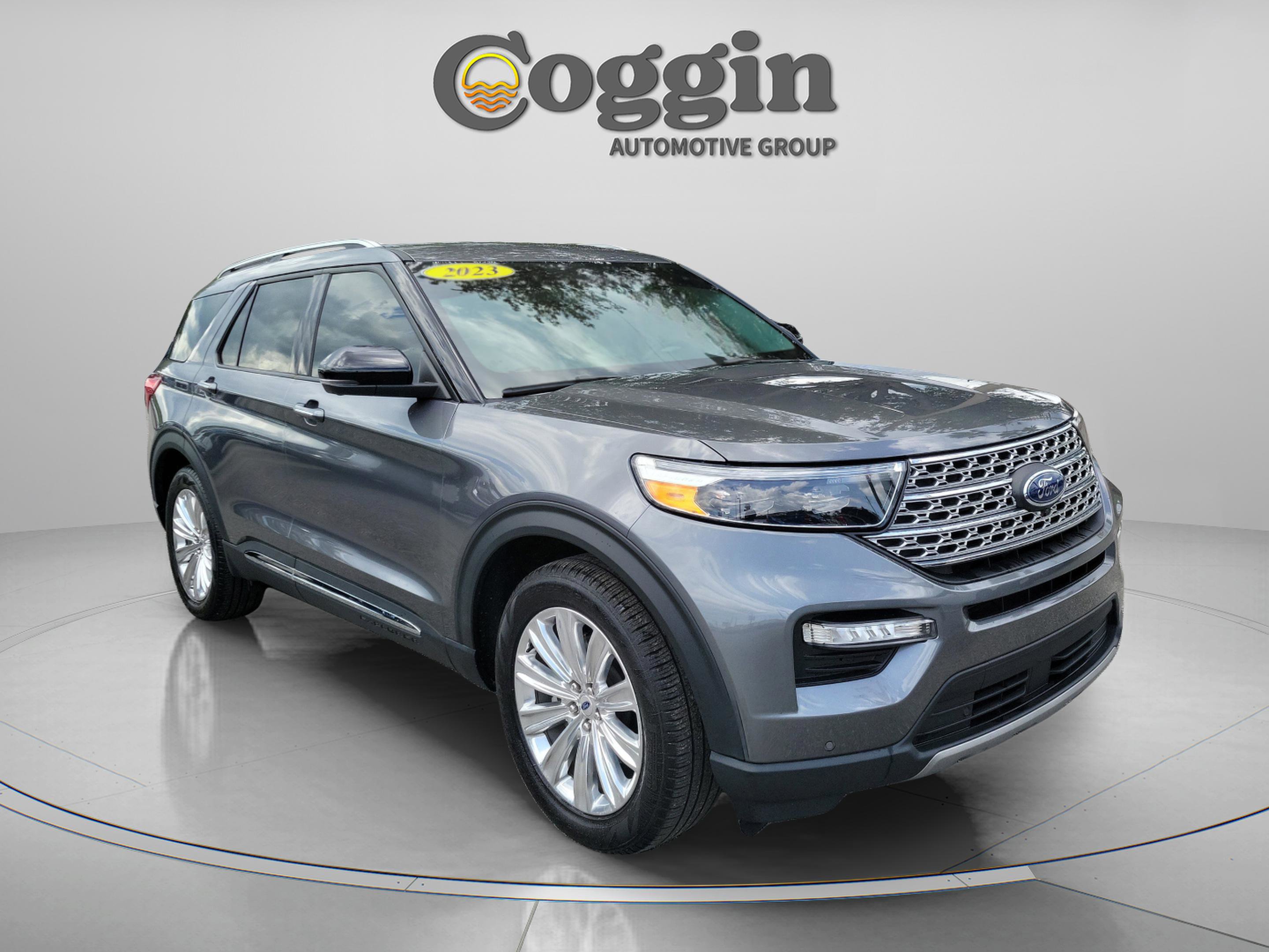 Certified 2023 Ford Explorer Limited w/ Limited Technology Package RWD image 4