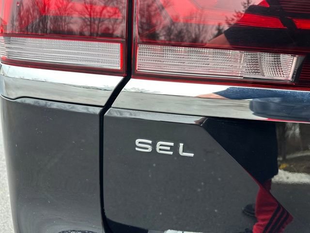Used 2024 Volkswagen Atlas SEL Premium R-Line image 33