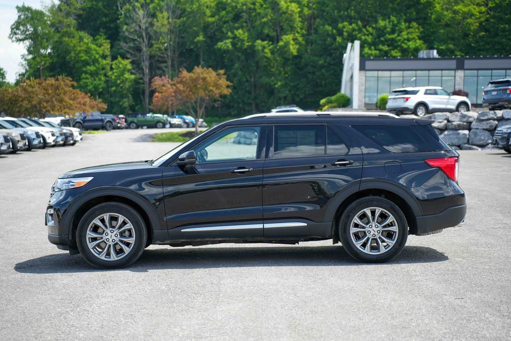 Certified 2023 Ford Explorer Limited w/ Limited Technology Package AWD/4WD image 8