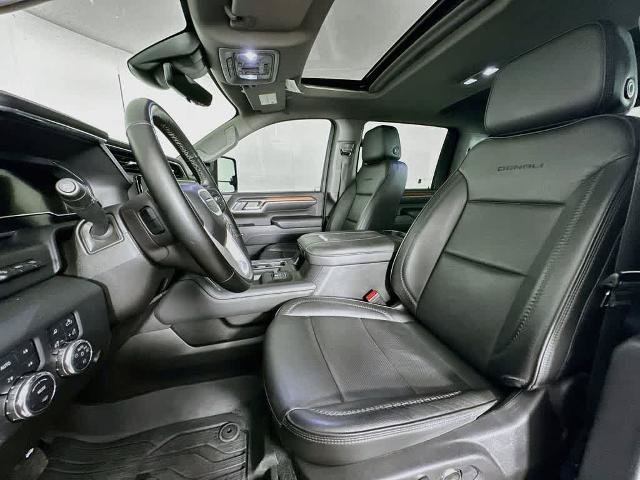 Used 2024 GMC Sierra 3500 Denali w/ Denali Reserve Package AWD/4WD image 12
