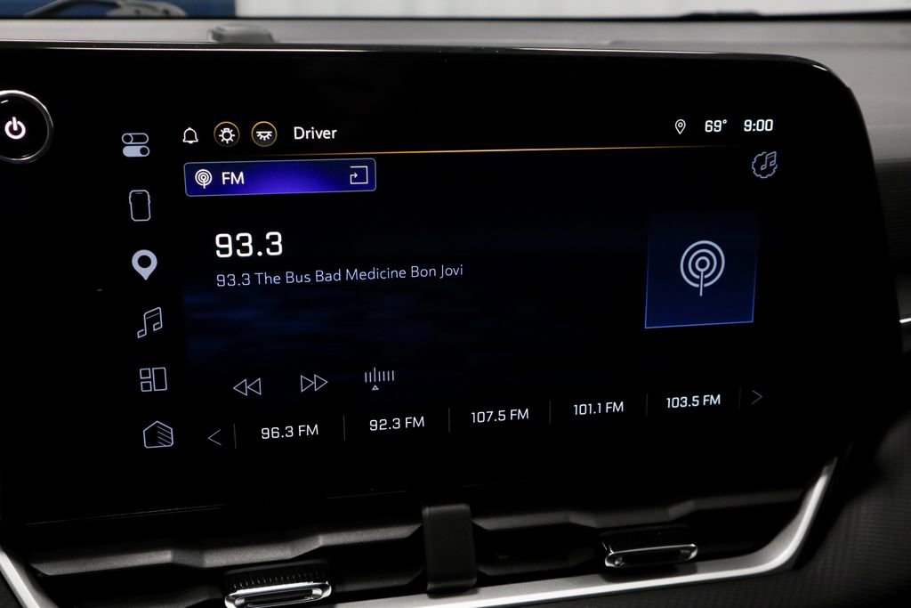 Used 2025 Chevrolet Equinox LT AWD/4WD image 4
