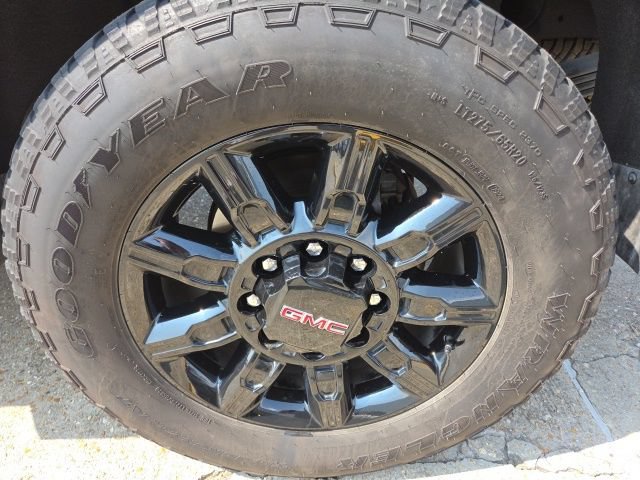 Used 2024 GMC Sierra 2500 AT4 w/ AT4 Premium Plus Package AWD/4WD image 15