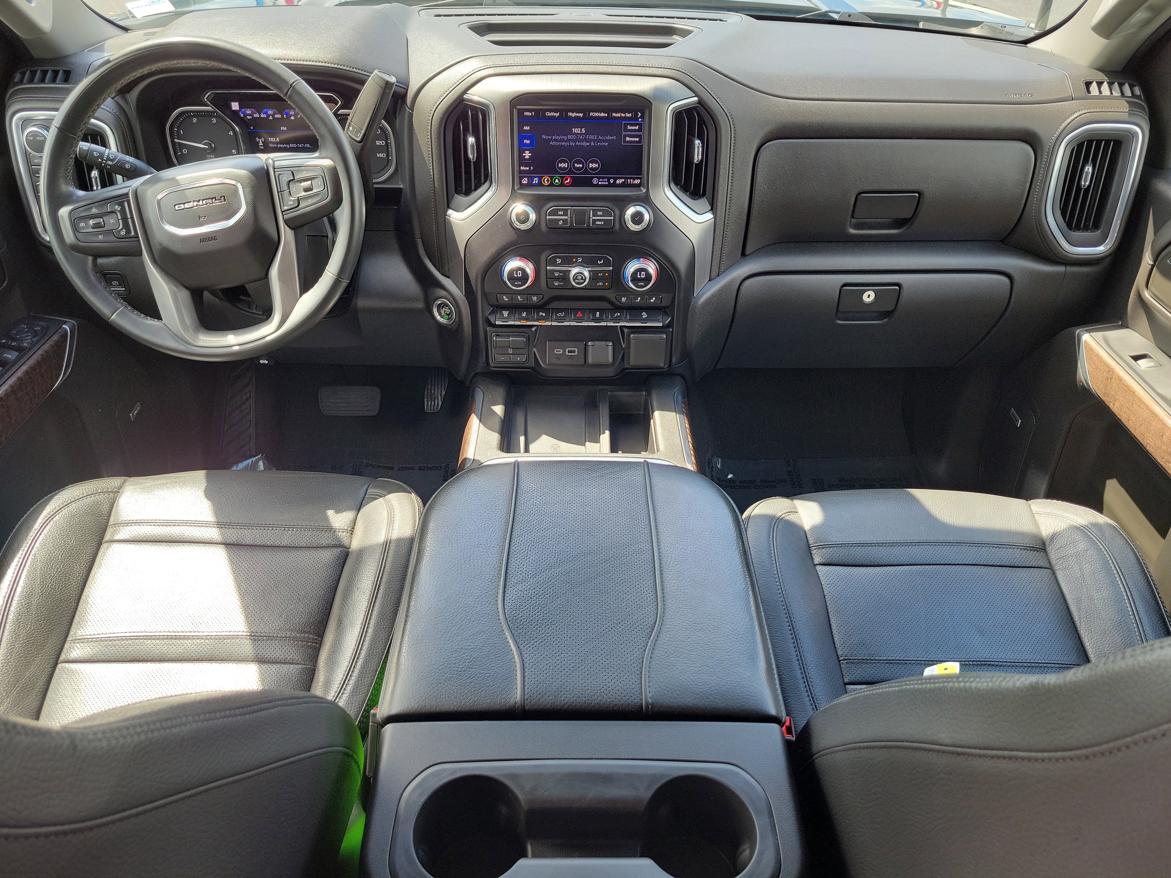 Used 2023 GMC Sierra 2500 Denali w/ Technology Package AWD/4WD image 15
