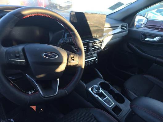 Certified 2025 Ford Escape ST-Line w/ Equipment Group 301A image 10