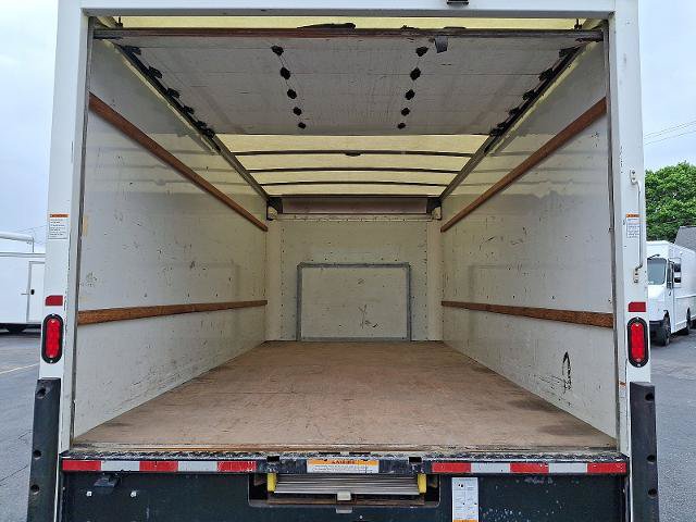 Certified 2021 Ford E-350 and Econoline 350 Super Duty RWD image 26