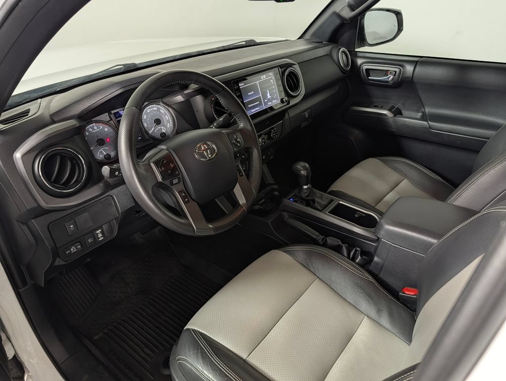 Used 2020 Toyota Tacoma TRD Off-Road w/ Technology Package RWD image 21