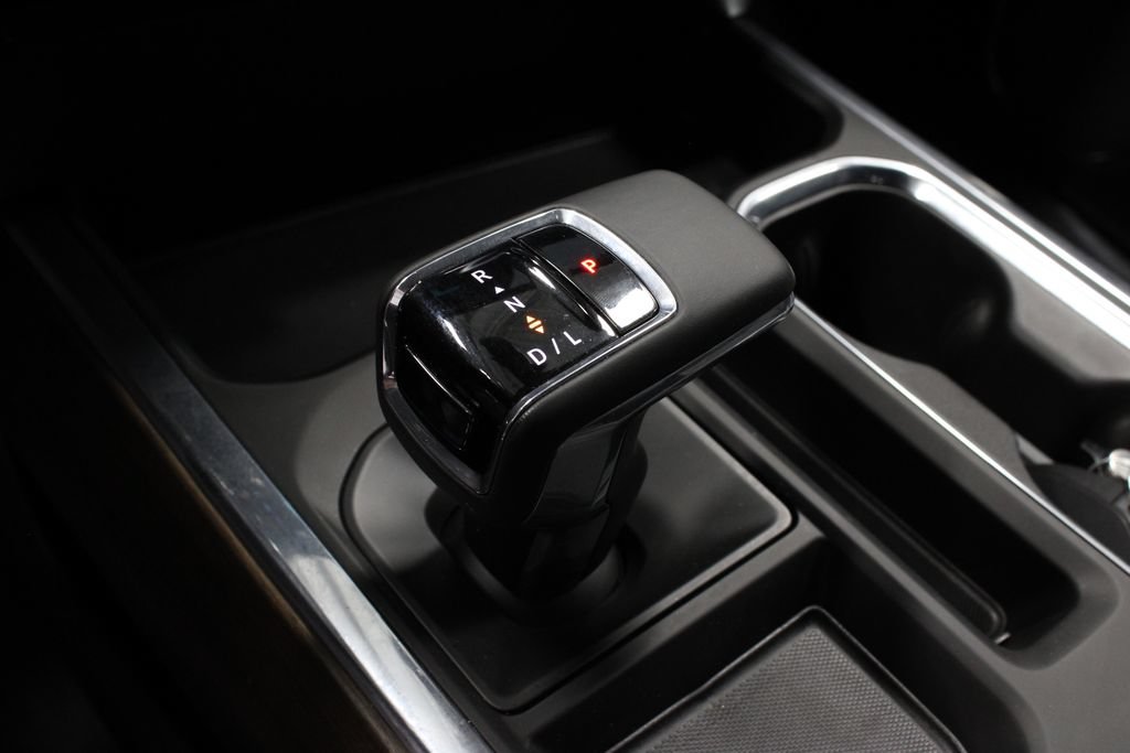 Used 2025 Chevrolet Silverado 1500 High Country w/ High Country Premium Package AWD/4WD image 36