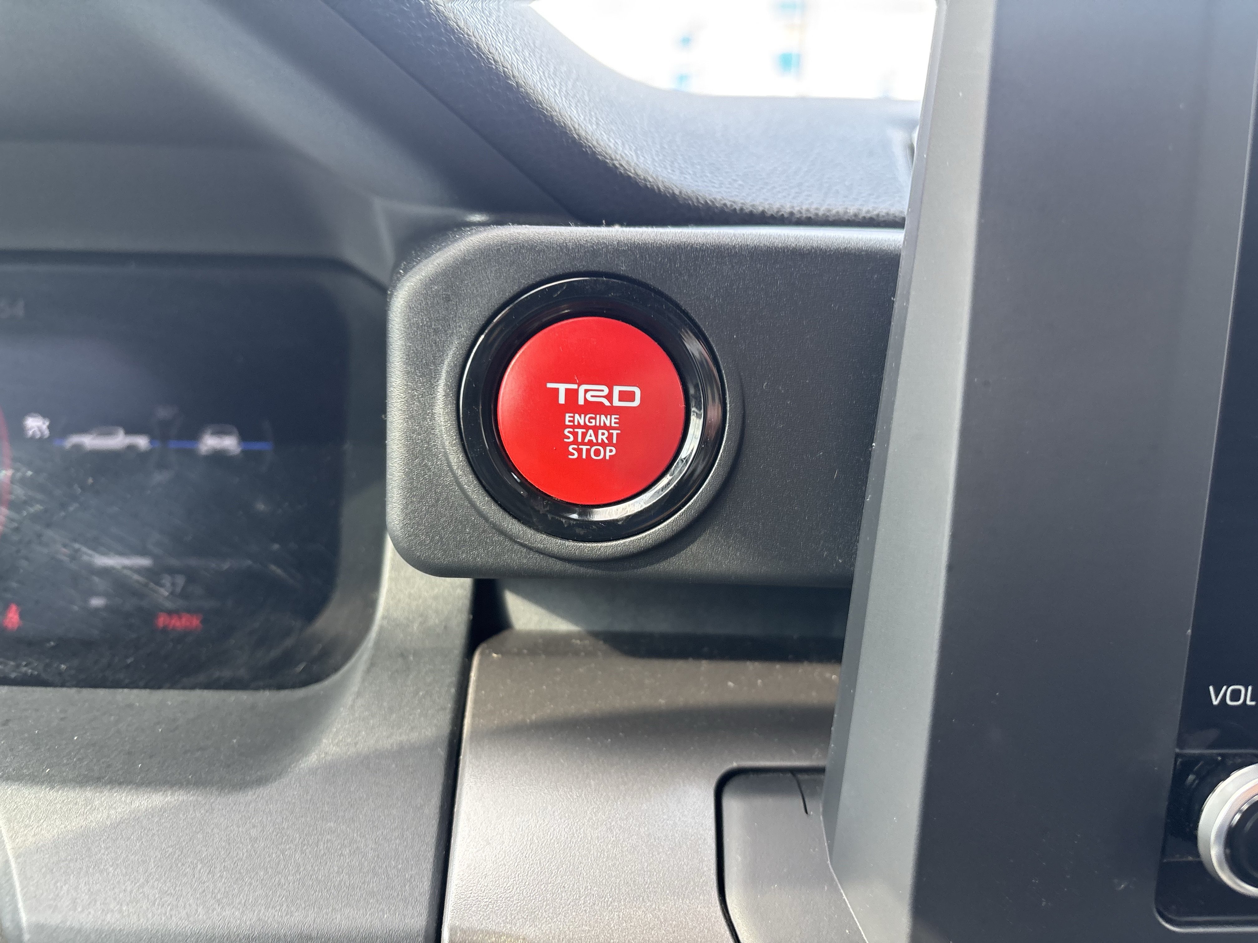 Used 2024 Toyota Tacoma TRD Sport AWD/4WD image 31