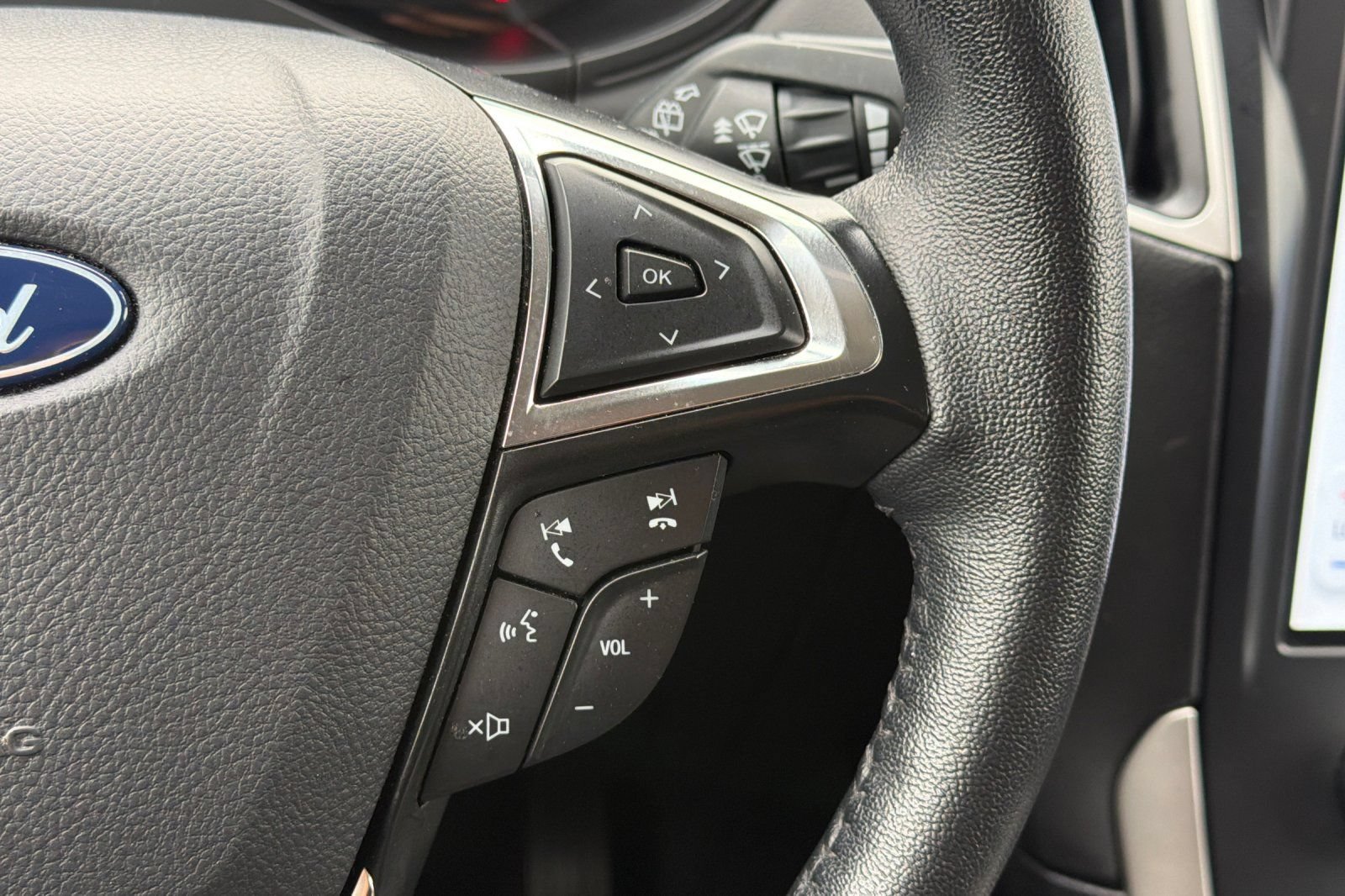 Certified 2024 Ford Edge SEL AWD/4WD image 27