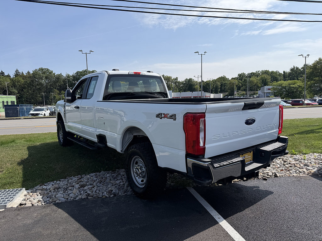 Certified 2025 Ford F250 XL w/ XL Off-Road Package AWD/4WD image 5