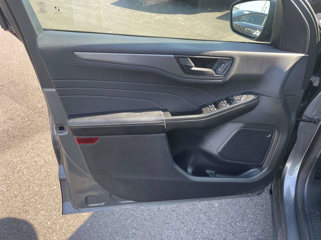 Certified 2024 Ford Escape Active w/ Cold Weather Package FWD image 15