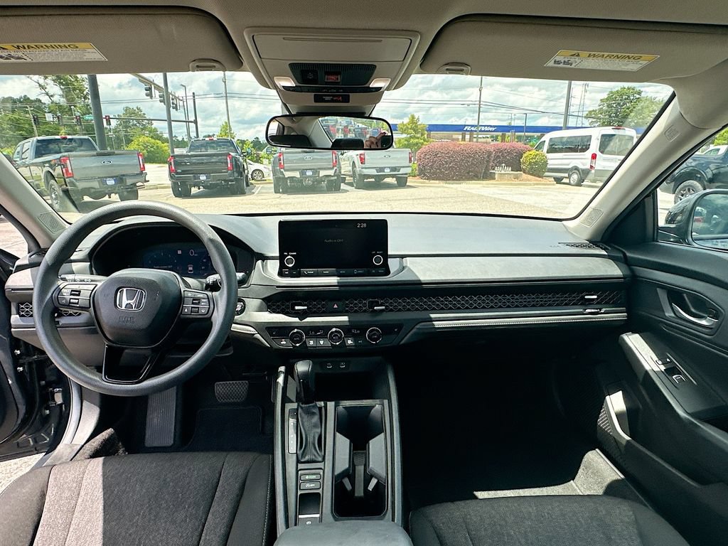 Used 2025 Honda Accord SE image 3