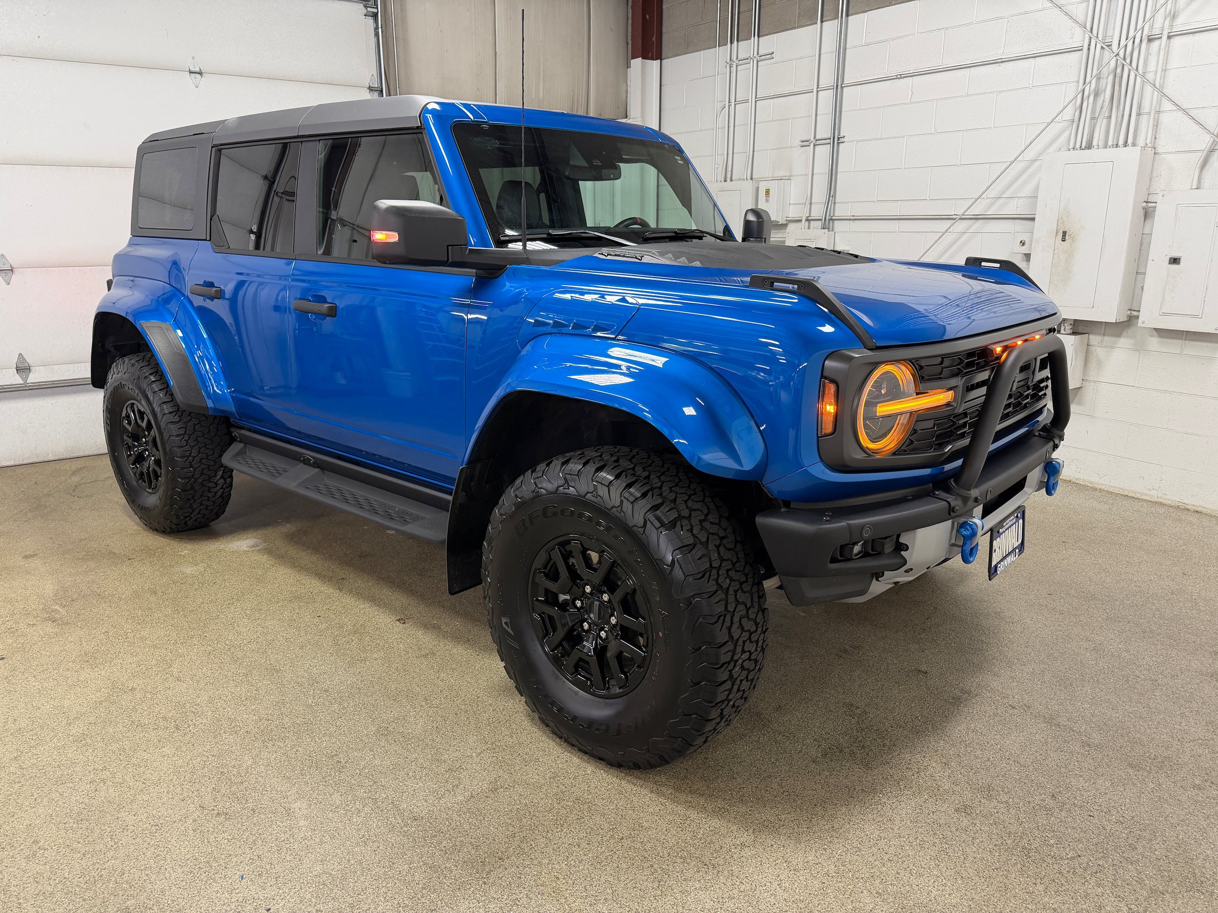 Certified 2024 Ford Bronco Raptor w/ Interior Carbon Fiber Pack 6 AWD/4WD image 5