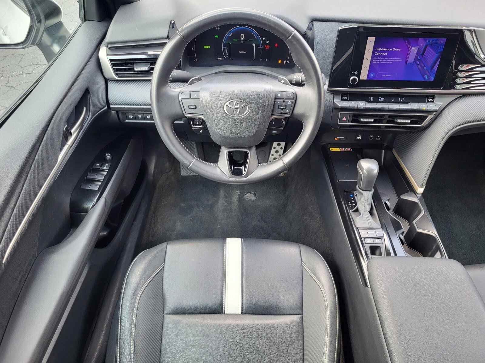 Used 2025 Toyota Camry SE FWD image 15