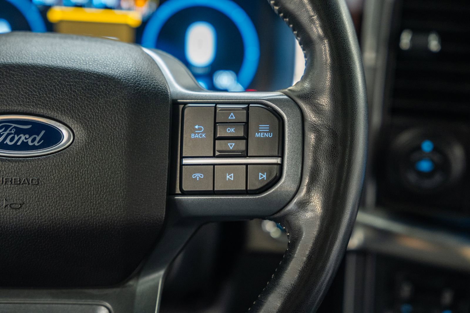 Certified 2023 Ford F150 Lariat w/ Equipment Group 502A High image 37