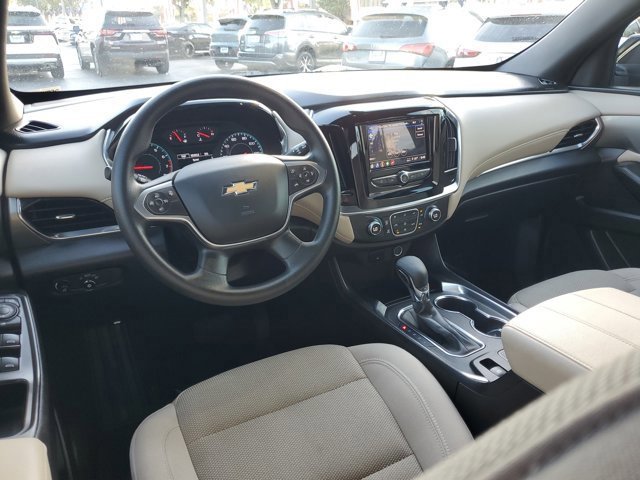 Used 2023 Chevrolet Traverse LS image 12
