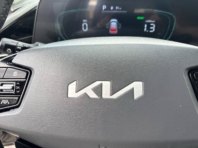 Used 2023 Kia Niro EX Touring FWD image 28