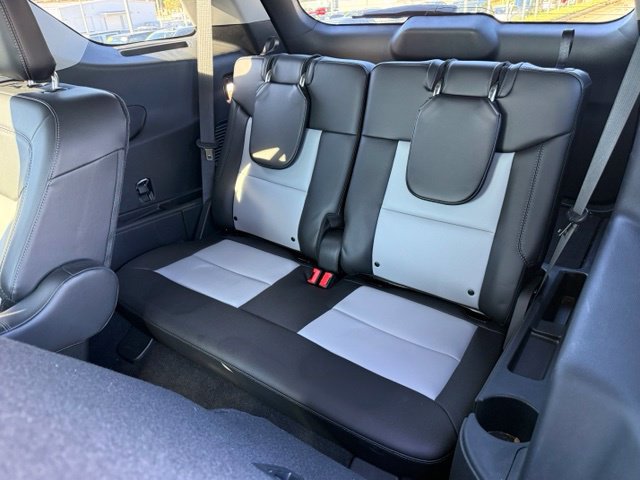 Certified 2024 Ford Explorer XLT w/ Equipment Group 202A AWD/4WD image 17