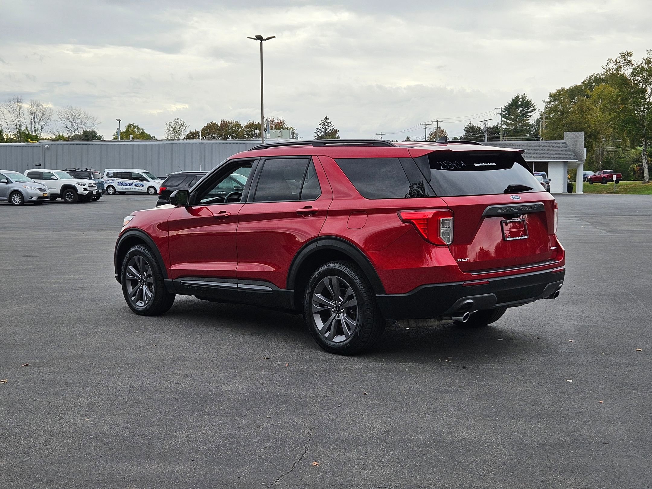 Certified 2022 Ford Explorer XLT w/ Equipment Group 202A image 2